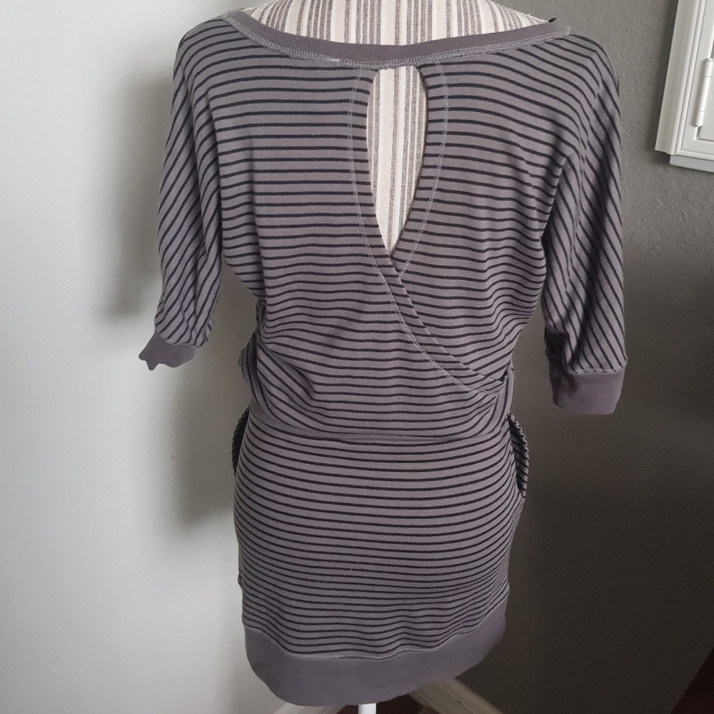 Jessica Simpson striped gray open back sweater dress s